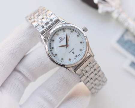 白壳 ，金壳 ，钢带20 品牌：欧米茄-Omega 类型：情侣腕表 壳套：顶级版316精钢L 表带：316L精钢表带 进口小牛皮表带 机芯：原装进口石英机芯 镜 - 点击图像关闭