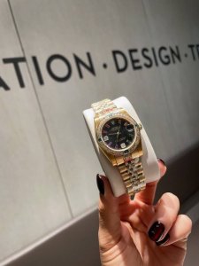 白 金 劳力士 日志 系列经典女款 实芯钢带-原装压扣 进口机芯 小红书火爆推荐 设计显出独特高贵优雅女神气质!316精钢表壳搭配施华洛世奇水晶钻石,纯手工镶嵌 白 金 劳力士 日志 系列经典女款 实芯钢带-原装压扣 进口机芯 小红书火爆推荐 设计显出独特高贵优雅女神气质!316精钢表壳搭配施华洛世奇水晶钻石,纯手工镶嵌