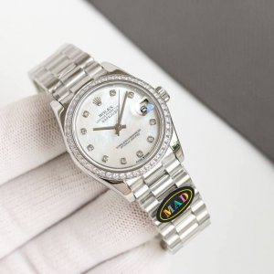 金白同价 钻50 Mad 1：1完美复刻 劳力士蚝式恒动日志型31Mm系列腕表！ 蚝式表壳，防水象征 腕表直径31Mm，厚度跟原装一致10.6，数据吻合正品 1