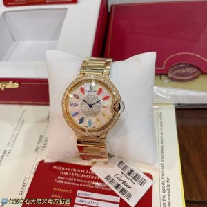 实拍卡地亚蓝气球镶钻系列 全新彩虹钻 钢带版 独具特色风格的优雅气质 36Mm尺寸瑞士石英佩戴舒适 当时间遇见彩虹 玩转夏日小清新 表盘上的宝石闪耀着红橙黄绿青