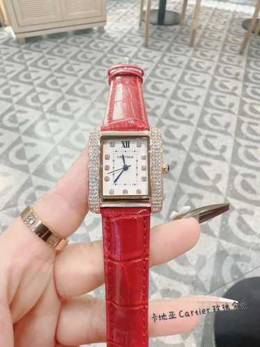 卡地亚 Cartier 新款 经典三针针系列女士方形腕表，气质腕表！线条流畅，魅惑动人，柔软服帖于腕间，奢华风格完美呈现出女性的前卫、大方 独特的造型彰显成熟优