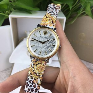原盒:50范思哲印花牛皮款，范思哲Versace Manifesto 女手表Vbp系列女款，印花小牛皮表带，原装瑞士石英机芯，蓝宝石镜面，尺寸38Mm