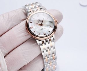 台湾厂出品：白皮 . 金玫20. 钢带20. 本品均已严格经过防水压力测试，防水可达120米 此款出货都以三码合一的形式出货，退换均以三码合一进出，望多理解！