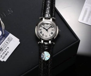 台湾厂出品：白皮 . 钻20.白钢20 本品均已严格经过防水压力测试，防水可达120米 此款出货都以三码合一的形式出货，退换均以三码合一进出， 没卡片吊牌恕不退