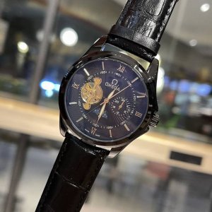 皮带 钢带 欧米加-Omega 九飞轮全自动日月星辰机械，6字位白天走时太阳，晚上月亮，蕴含最优质的材料与一丝不苟的工艺！超强矿物质玻璃. 真空电镀，精密防水，