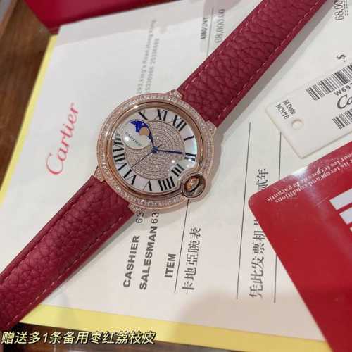 New今年大火的枣红荔枝纹皮热烈又庄重 最火爆的色系 具有丰收喜庆之意 完美的治愈色 很气质的颜色，荔枝纹皮饱和度恰到好处，细腻的羊皮戴上手超级柔软舒适关键是超