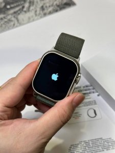 watch Ultra智能手表 独家版本 独家开发定制 市面复刻 开关机带Logo 本机带序列号 官网可查 49Mm表盘 钛金属表壳 标配绿色高山回环式表带 通