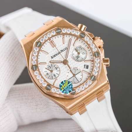 统一价： 小红书热门爆款新款Ap爱彼Audemars Piguet 皇家橡树女款多功能计时机械腕表 专柜尺寸37Mm 圈口 圈口采用进口钻石原装镶嵌手法 把头 - 点击图像关闭