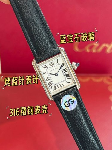 Gg出品 蓝宝瑞机 送绒布包装袋 DDD DDD 年卡地亚全新推出的Tankmust腕表。It Must Be A Tank在所有经典的卡地亚坦克腕表里面，如果