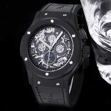 HUBLOT 宇舶 恒宝 男士多功能月相机械腕表，表壳采用精胚316钢精细打磨与原装一至，直径45mm，厚度13mm。采用高级机械机芯，原装漏空转坨，隐定零返修 - 点击图像关闭