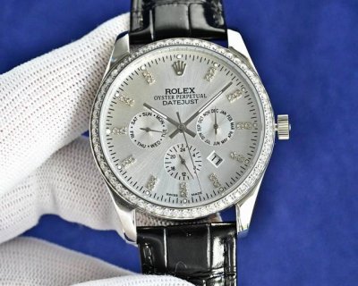 钻白 ，金钻 Vips厂 私人奢侈定制顶级配置钻 ， 选光圈或钻圈 新品劳力士Rolex 打造市场狠货！劳力士Rolex 从来没有改变世界，而是把它留给戴它的人