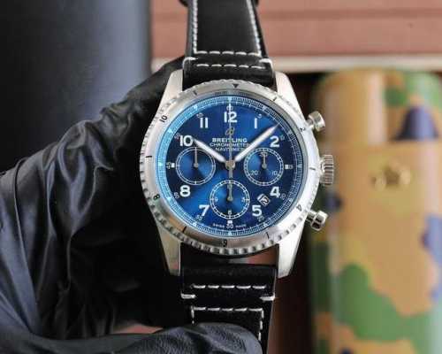 百年灵 Breitling 复仇者系列 日本多功能石英 46*13Mm 拱桥强化玻璃 军用表带 原装扣 复仇者黑鸟侦察机 承载着改变历史的使命