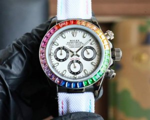 980劳力士Rolex 迪通拿系列 316L精钢表壳 尺寸43Mm 矿物质镀膜玻璃耐磨 超强夜光 日本多功能计时石英机芯 帆布表带 原装扣 爱不释手的劳力士迪通