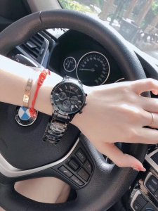 品牌阿玛尼Armani 型号：Ar2458白面Ar2448蓝面 Ar2434黑面 进口石英机芯'矿物强化玻璃镜面'不锈精钢表带隐形双锁扣'三眼计时日期窗口'巴塞
