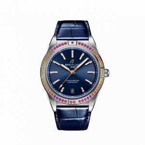 午夜蓝 全新百年灵机械计时腕表-南海胶囊系列 Chronometer Automatic 36 具有醒目的色彩和夜光.让人联想起夏日 海洋生物和葱郁草木所营造的