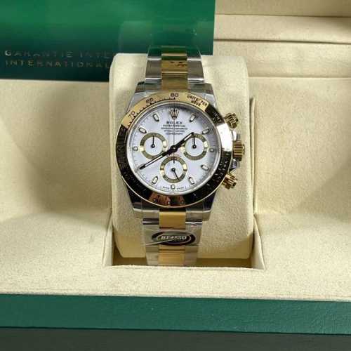 全新品上市，Bt厂出品 迪通拿型号116503间黄金款，全网最领先的推出全系列迪通拿，独家三段拼接头粒，侧面不漏钢！市场唯一对版间金迪通拿。一贯秉承没有最好，只