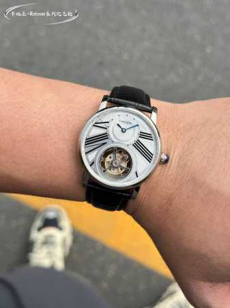 金白同价： 品鉴:Rotonde De Cartier Tourbillon Cadran Love陀飞轮 卡地亚Rotonde De Cartier Tour - 点击图像关闭