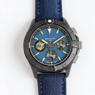 百年灵 Breitling Bn5 复仇者系列，重磅来袭！ 1这款复杂多功能计时腕表，有日历，计时功能等，盘面凌厉，读时清晰。款款让人爱不释手！ 2表壳采用精钢