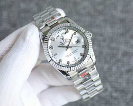 劳力士日志rolex精品男士腕表，三针双日历设计，尊贵大气，绅士风范，卓越品质，热卖全城。采用石英机芯 零返修 ，316精钢原装扣，矿物质镜面不怕刮花，尺寸36 - 点击图像关闭