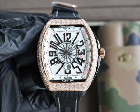 法兰克 穆勒 Franck Muller V45 Sc Dt系列54*42*15Mm 全自动机械机芯 蓝光镀膜玻璃 牛皮表带底部橡胶 折叠扣 糅合运动设计风格 - 点击图像关闭