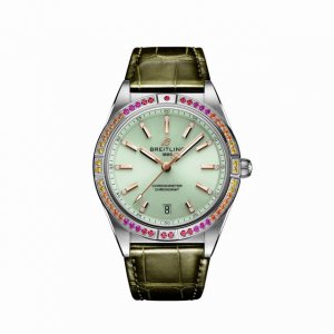 薄荷绿 全新百年灵机械计时腕表-南海胶囊系列 Chronometer Automatic 36 具有醒目的色彩和夜光.让人联想起夏日 海洋生物和葱郁草木所营造的