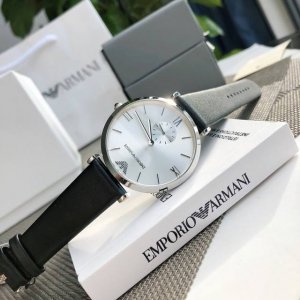 专柜包装，好物推荐ARMANI 阿玛尼 型号：Ar1674 表壳：316L精钢 表镜：矿物质强化玻璃 表带：进口牛皮 表扣：针扣 尺寸：40*10mm 简至经典