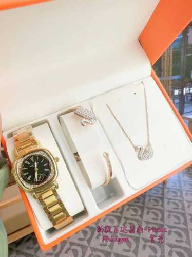 单表￥P 百达翡丽 Patek Philippe Gondolo系列 二针半女表 最特别的小电视 酒桶型弧线时尚 精致 古典 内盘带钻 尺寸：30X33.8