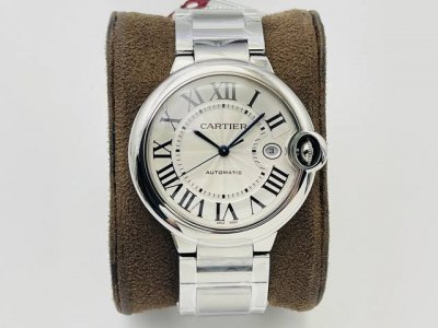 专业为品质“升级”V8升级版 卡地亚蓝气球系列腕表28Mm33Mm36Mm42Mm系列腕表！ 1 通透 更闪亮，更通透，日光下呈现独有的炫目火彩！ 2 材质 采