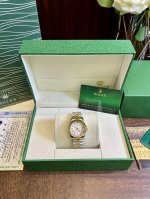 B H 配图片同款全套包装35 劳力士Rolex日志腕表类型：三针日志系列男表表带：顶级进口316精钢保险扣表带机芯：进口石英机芯镜面：顶级进口防伪标水晶镜面尺