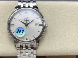 780Factory 欧米茄 密底 蝶飞典雅系列腕表。 N1出品只为传承经典，碟飞 至臻品质39.5毫米瑞士天文台表。 这款表优雅纤薄的外表，搭配简约大方的设计