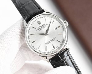 白 -金 新品特推劳力士Rolex 实拍图 商务系列，全表采用316L精钢，高档大气！316L精钢打造完美多边形弧度表壳！搭配进口蓝宝石玻璃，意大利防水皮带，原