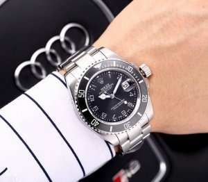 进口8 机 蓝宝石 白壳 金壳 超强防水 零返修 劳力士 Rolex 水鬼系列 男士机械腕表 顶级进口机械 8 机芯 316L精钢壳套陶瓷圈口 纯精钢表带 原装