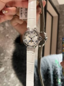 白 金 钢带20 钻20 高品质 Ballon Bleu De Cartier卡地亚蓝气球腕表奢华系列 百搭尺寸33Mm 简约又别具品味 摒弃了现代盛行的繁复华