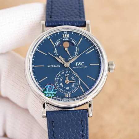 白 金 Gr新品。匠心打造！ Iwc柏涛菲诺系列Iw359001腕表是品牌推出的第一款配备全新自主研发全历模块的作品！ 而其他款式不同，此次表盘采用“上下双眼” - 点击图像关闭