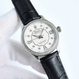 白壳 金壳 爆款推荐 演绎百变女神 年度最佳女款 劳力士 Rolex 日志型女款 Pl2 升级v10版 时尚女表 简约三针 夜时超强夜光 壳上采用独特施华洛世奇