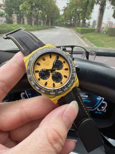 Sj出品 钻 劳力士 Rolex 迪通拿系列 Ap9 最新改装碳纤维迪通拿。整表仅53克，搭载丹东4801机芯。当经典与创新碰撞，劳力士碳纤维迪通拿应运而生。它