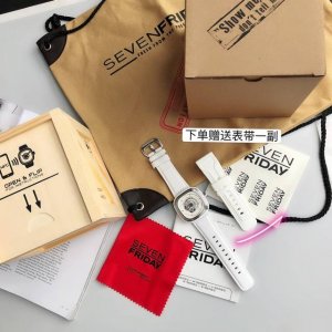 新款升级，玫瑰金字面，带Nfc！Sevenfriday自动机械表，型号B 02，白色魅力，Hold得住的来，47Mm*47Mm。不解释，看细节，全套一手价出。