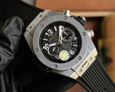 白壳 玫黑 宇舶 恒宝 Hublot 英勇无畏，拳拳出击，简称“Hub”“恒宝”，Bigbang大爆炸元素材料计时码表v2版表壳采用进口316精钢材料 设计感爆 - 点击图像关闭