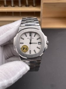 鹦鹉螺5711 白盘 40Mm 机