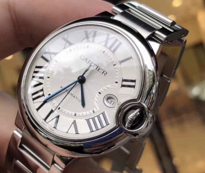 卡地亚蓝气球系列W69012Z4 自动机械,42.1毫米,男士 精钢材质 蓝宝石水晶玻璃 蓝宝石把头 日期显示。美得不可方物 #双11配饰清单