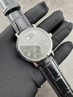 Hk颜值巅峰 Iwc旗下最耀眼的明星，万国长动能月相专家。 全新的复刻版系列Iw544805透底腕表。 表壳 316L精钢表壳，打磨抛光非常圆润。小秒针盘位于6