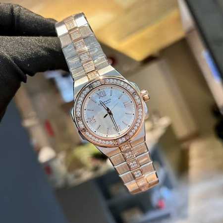 萧邦alpineeagle雪山傲翼系列如炬目光 比拟暗夜星芒 于山川湖海间 洞见绅士愿景与磅礴未来 女装瑞士石英 尺寸36Mm 316精钢 镀铑秒针的配重形状像 - 点击图像关闭