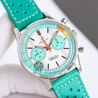 Top百年灵全新计时腕表 Navitimer ，百年灵以大胆色彩焕新演绎经典腕表。尺寸42Mm，迭代款无疑是地道的独特计时腕表，带有后盖表面独特饰片，采用316