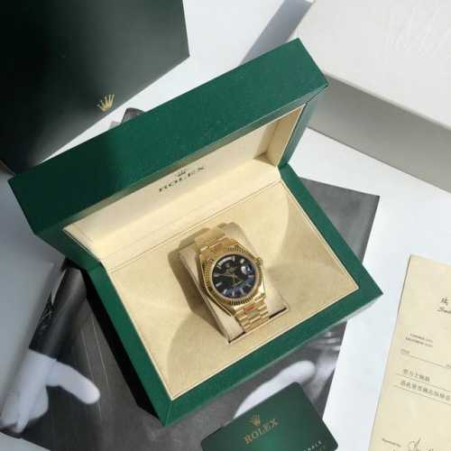 品牌：Rolex劳力士热卖经典 系列：日志型耗式双历系列机芯：顶级进口全自动机械机芯双历显示 壳套: 采用316精钢壳套镜面: 矿物质水晶防磨防刮镜面尺寸：直径
