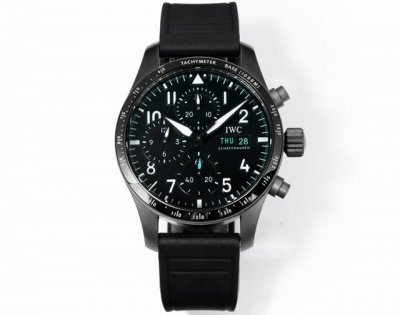Tw Factory 新款独家研发，万国 Iwc Bj4飞行员系列！ 市场最新版本原版开模，精益求精。 ①腕表采用316精钢全新开模,尺寸为41Mm表带宽度为2
