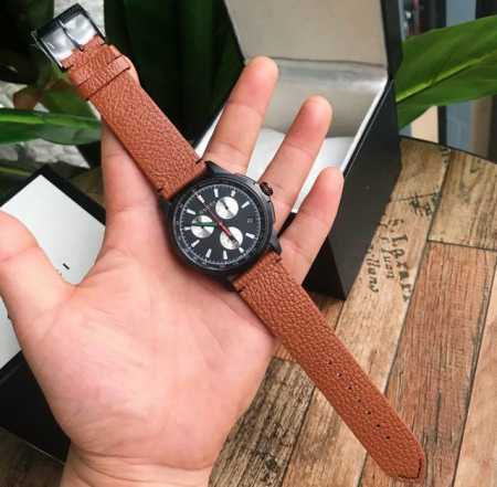 原盒:30 原单古驰gucci小蜜蜂，六针石英男表，原装瑞士石英机芯，蓝宝石水晶玻璃，Ip黑离子电镀，防水50米，尺寸：43Mm - 点击图像关闭