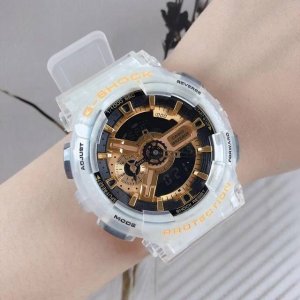 卡西欧男士g-Shock Ga 系列透明款白金最高版本 真的是帅炸天！男女都适用！透明款打破千篇一律的颜色 配上玫瑰金的配色 经典之中带着创新！优雅也帅气，同时