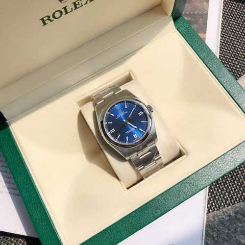 劳力士蚝式恒动系列 劳力士蚝式恒动系列36Mm，最适中的中性尺寸，带出女人的“大气 ”男人“魅力”好产品会说话”高品质不需过度浮夸宣传！为确保品质原版一致，采用