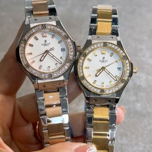 520Hublot恒宝-宇舶36Mm石英女表，就是要颠覆一切规则！宇舶勇敢表达爱意的时刻！Hublot 为您准备好了爱的表白礼物！为您爱的人献上一份满满的爱意与