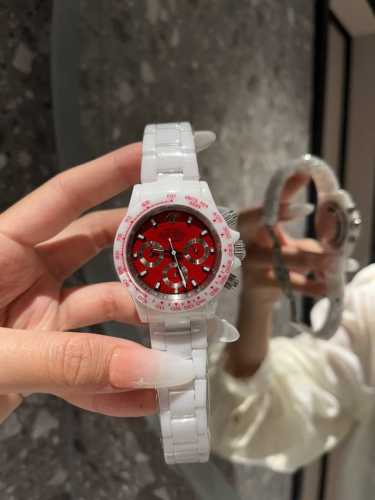 新品劳力士Rolex 迪通拿系列 陶瓷表壳 尺寸43Mm 矿物质镀膜玻璃耐磨 超强夜光 日本多功能计时石英机芯 陶瓷表带 原装扣 爱不释手的劳力士迪通拿 品不完